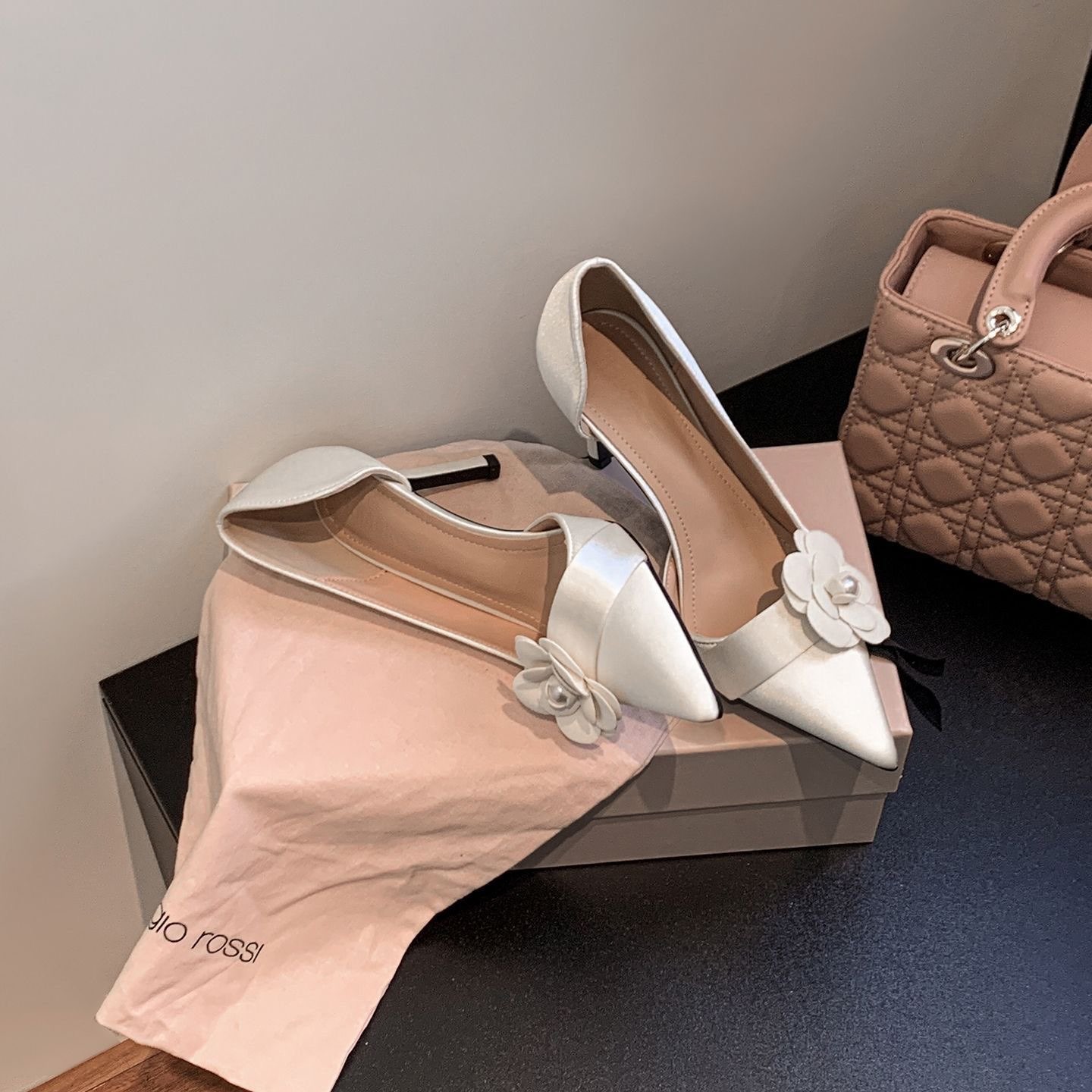 Атласные туфли-лодочки на шпил – обзор и цена Formal Women Daily Wear Footwear