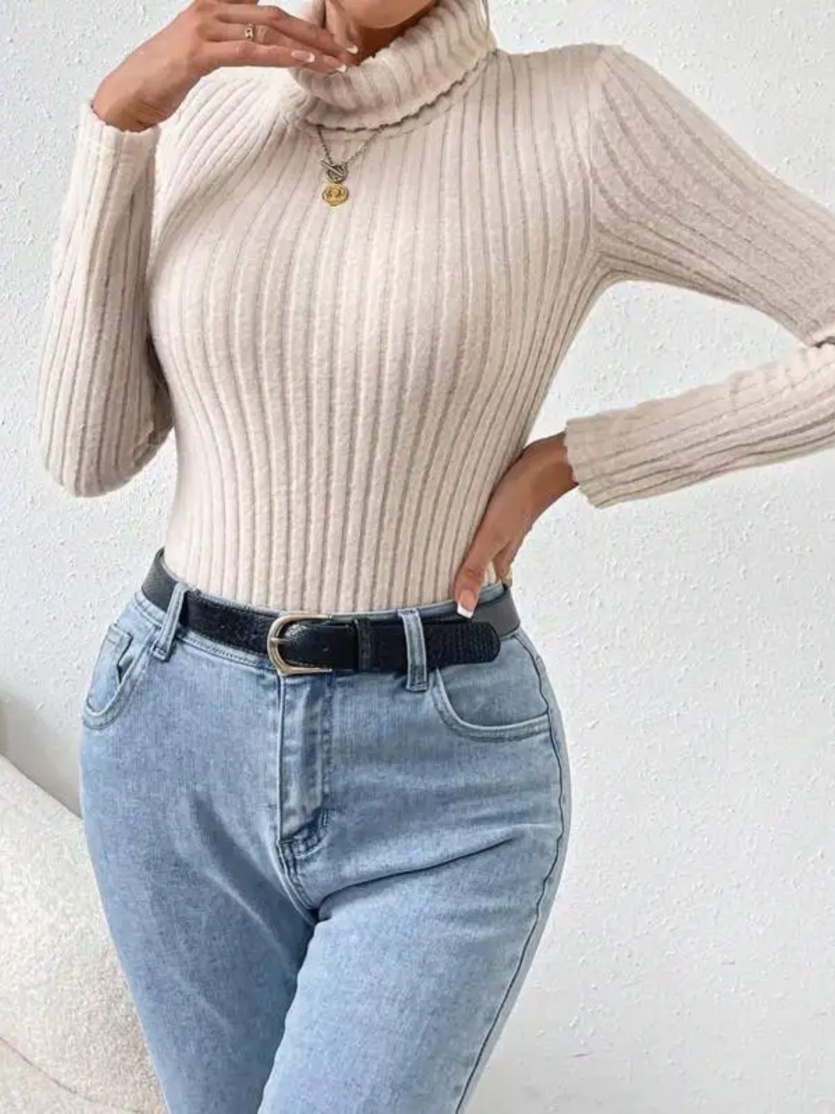 Foamlina2025 весенний новый фр – обзор и цена Turtleneck Bodysuit Office